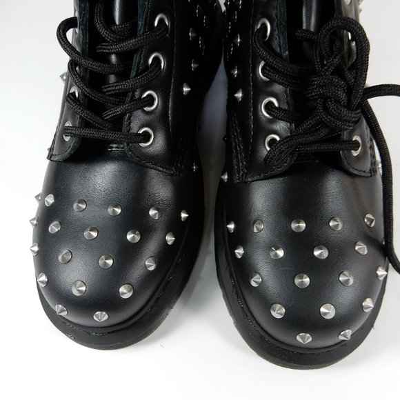 Dr. Martens 1460 Stud Wanama Combat BOOTS Size 7 Black Leather 8-Eye NEW - Picture 7 of 13